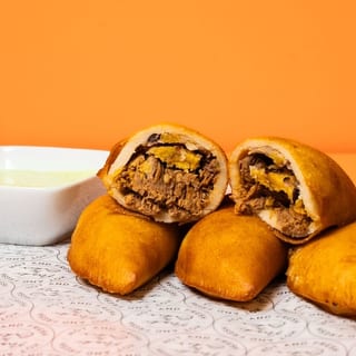 EMPANADA PABELLON