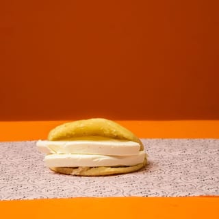 AREPA/MANO CHEESE