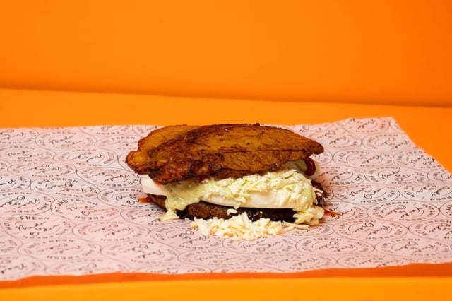 PATACON/MANO CHEESE.